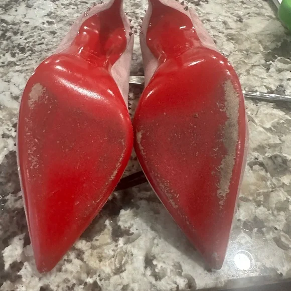 Christian Louboutin pink suede pumps. - Picture 7 of 13